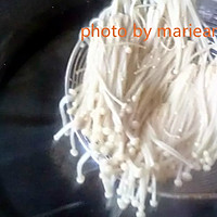 凉拌金针菇的做法图解3