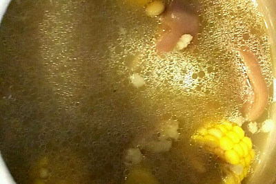 猪蹄玉米黄豆汤