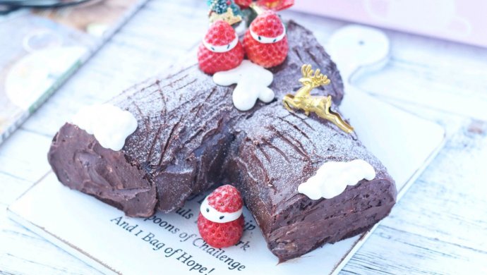 圣诞巧克力树桩蛋糕