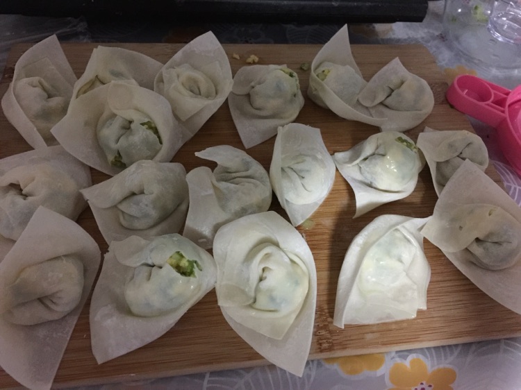 黄瓜鸡蛋馅馄饨的做法图解5