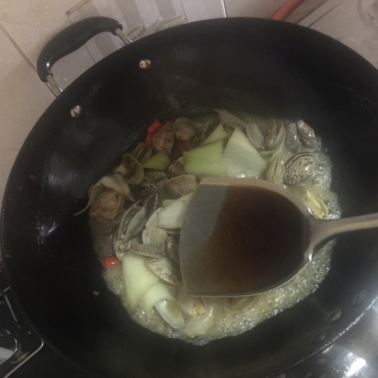 爆炒花甲的做法图解7