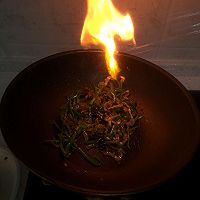 青椒榨菜丝的做法图解5