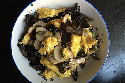黑木耳蘑菇炒蛋