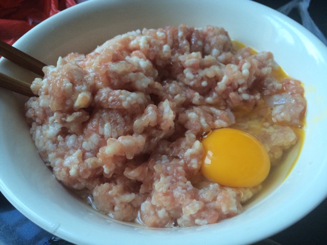 韭菜猪肉水饺的做法图解3
