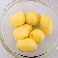 孜然土豆的做法图解1