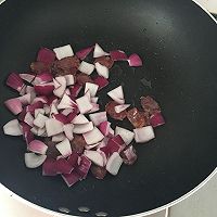 辣椒洋葱炒腊肠的做法图解4