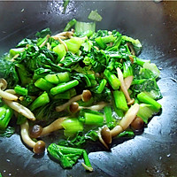 蚝油蟹味菇炒青菜的做法图解9