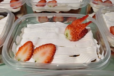兔年草莓盒子蛋糕