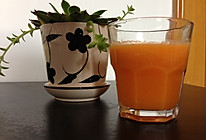 瘦身饮--苹果菠萝胡萝卜汁的做法