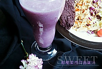 夏季特饮#紫椰菜西芹香蕉汁#的做法
