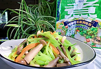 椒麻鹿茸菇炒莴苣的做法