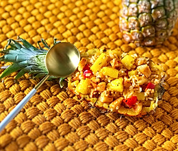 春日菜谱：墨鱼饼菠萝炒饭的做法