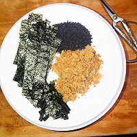 眼睛都冒出口水的午餐肉海苔肉松卷它来啦！的做法图解3