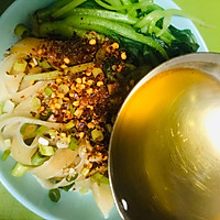 #换着花样吃早餐#辣到过瘾～油泼扯面的做法图解15