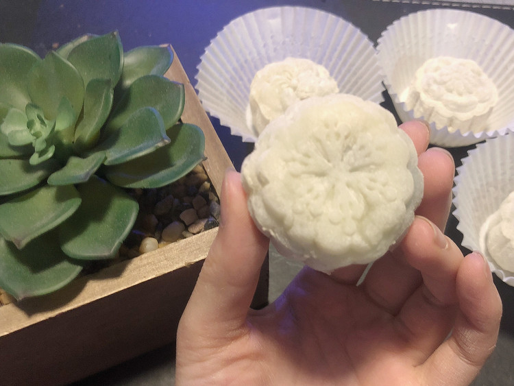 史上最简单的冰皮月饼的做法