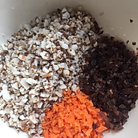 猪肉香菇烧麦的做法图解1