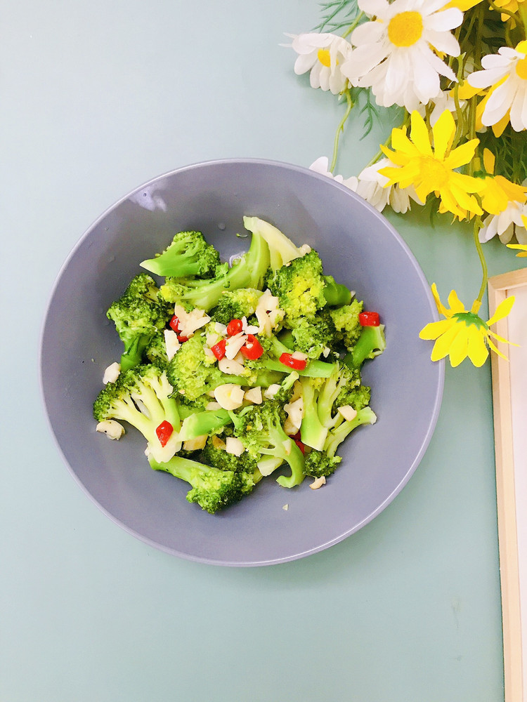 蒜蓉西兰花的做法