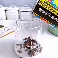 蜜豆椰汁冰咖的做法图解5