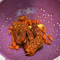 红枣枸杞桂圆茶的做法图解3