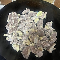 牛腩炖萝卜的做法图解3