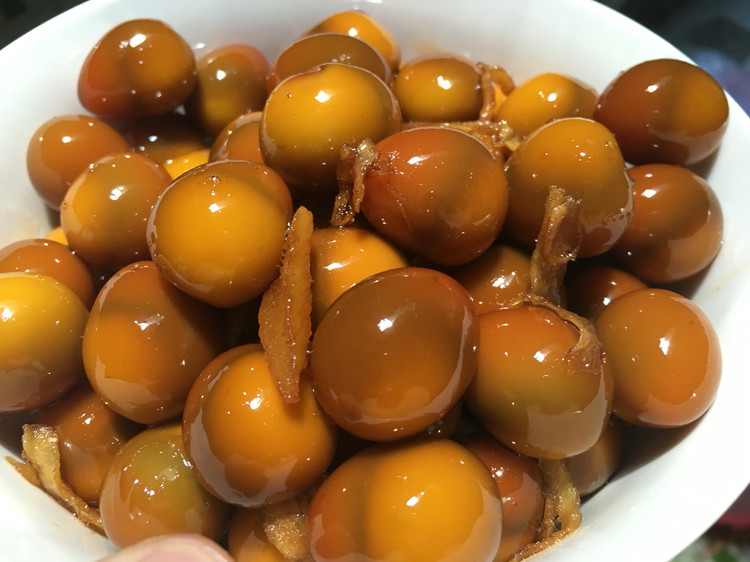 蜜糖姜丝鹌鹑蛋的做法