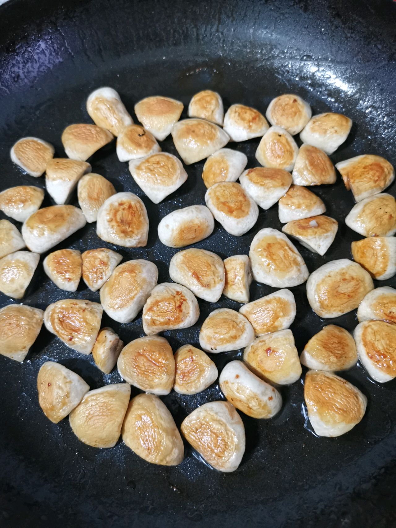 普羅旺斯奶油香煎蘑菇🍄 by 🌙月光下的廚娘👩🏻‍🍳 - 愛料理