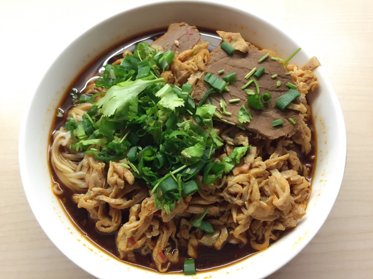 香菇鸡蛋牛肉面（附酱牛肉制作方法）的做法图解15