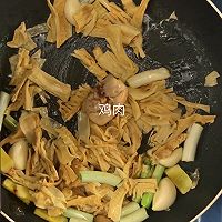 松茸炖笋鸡｜牛佤松茸食谱的做法图解6