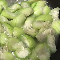 丝瓜炒鸡蛋的做法图解4
