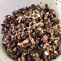 碎米芽菜肉包子的做法图解2