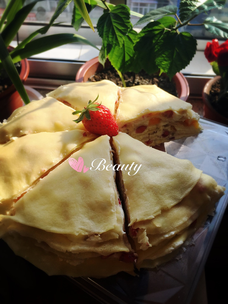 草莓芒果千层蛋糕的做法