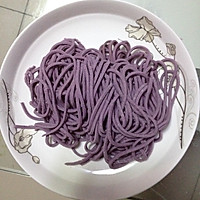 紫薯面条的做法图解3