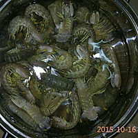腌制濑尿虾的做法图解1