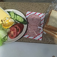 美味三明治的做法图解1