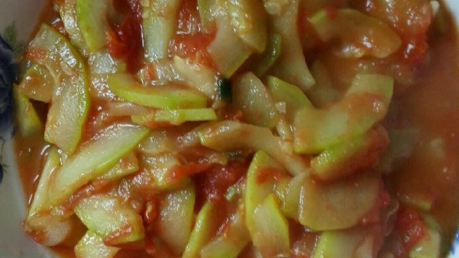 西红柿炒角瓜的做法