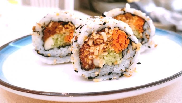 可以和孩子一起完成的美食--寿司反卷