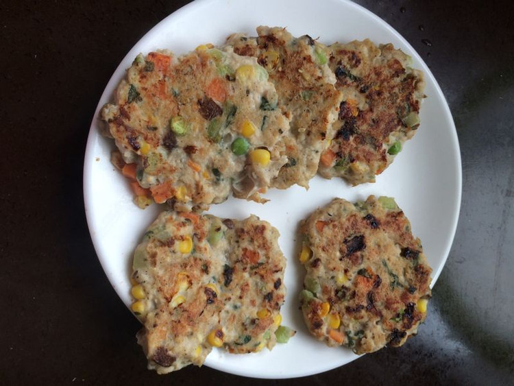 减脂增肌之杂蔬鸡胸肉饼，吃了根本停不下来的做法