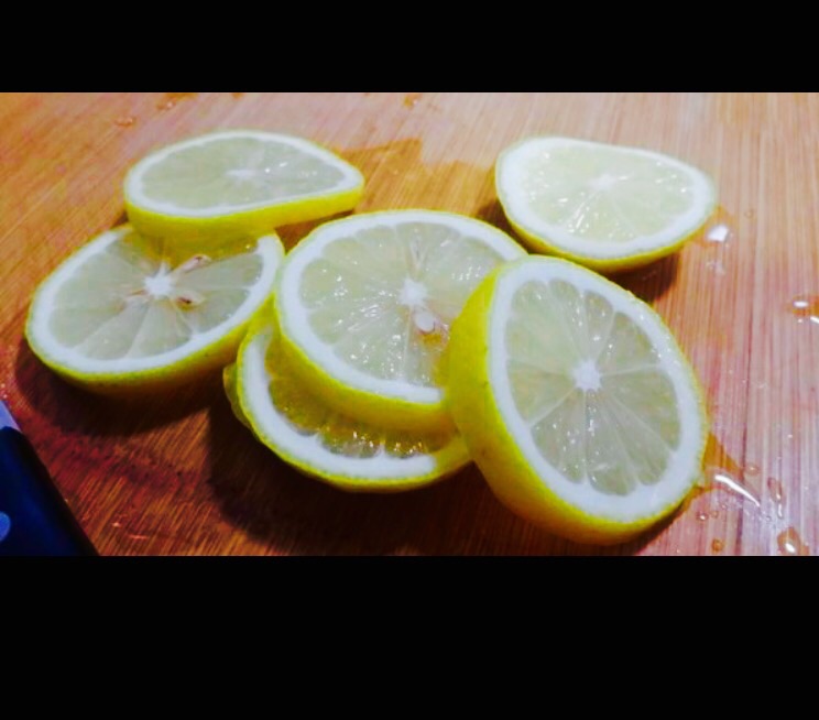 柠檬蜂蜜茶的做法图解2