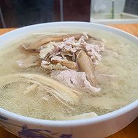 外婆鸡丝菌肉片汤的做法图解4