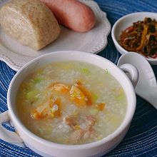 天冷了早餐来碗—芹菜皮蛋瘦肉粥