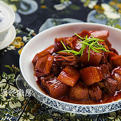 五花肉烧墨鱼