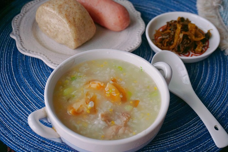天冷了早餐来碗—芹菜皮蛋瘦肉粥的做法