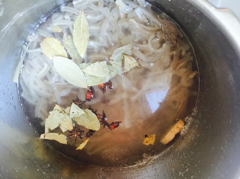 肉皮冻的做法图解5