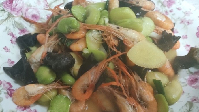 蚕豆炒河虾