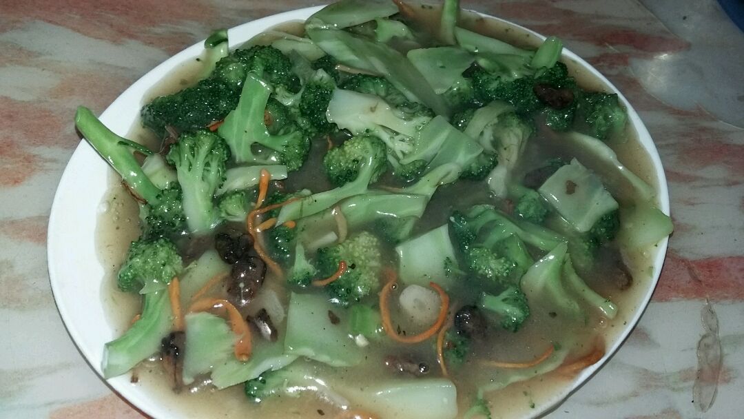 Cordyceps and broccoli in high soup