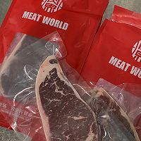 家庭版 M3+原切西冷牛排的做法图解1