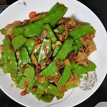 五花肉片炒荷兰豆