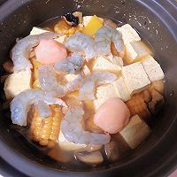 #给年味整点鲜的#高蛋白低卡-海鲜豆腐汤的做法图解5