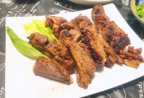 满屋飘香的烤排骨的做法