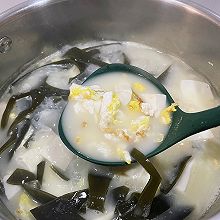 中国版海带豆腐汤